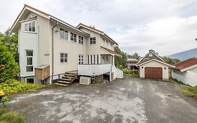 Central Large Modern House With A View